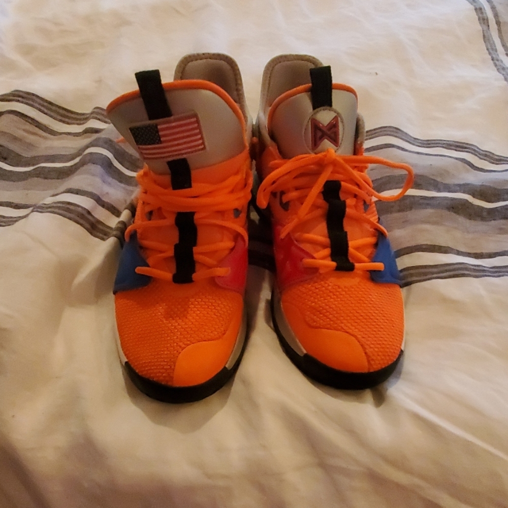 Paul George 3 'NASA' sneakers
